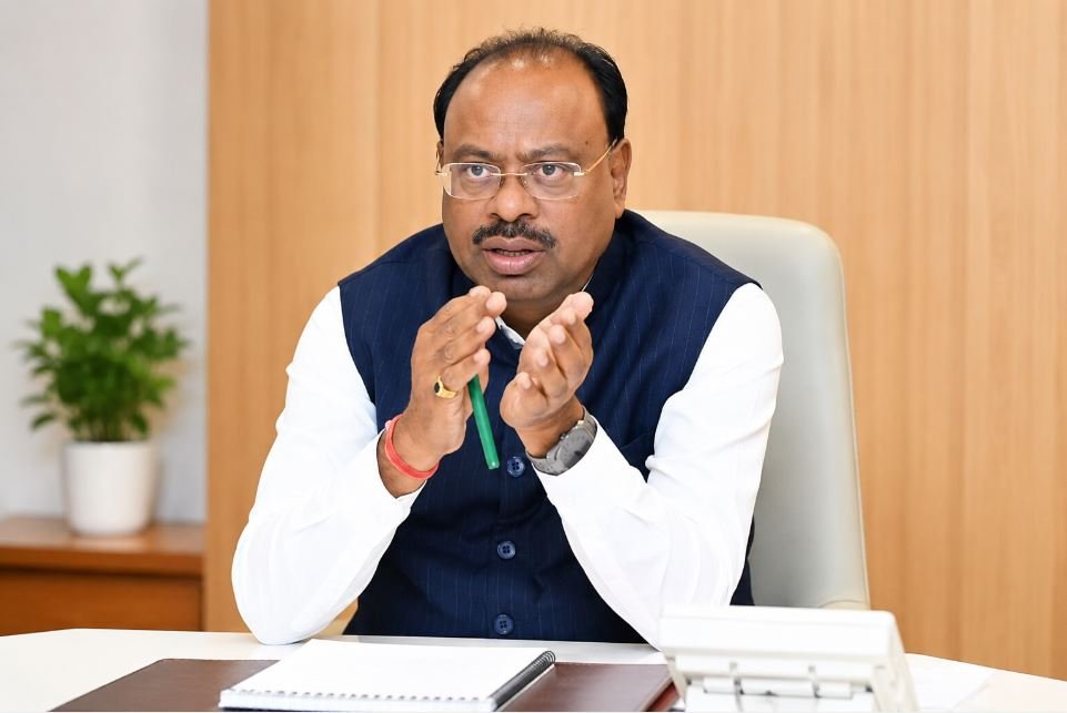 Maharashtra to Create Special Benches for Faster Resolution of Waqf Land Record Disputes Across the State